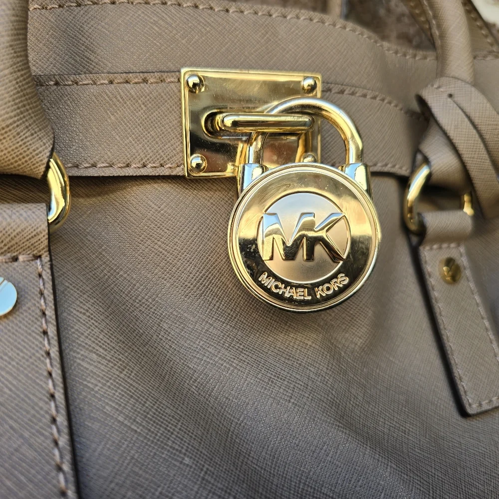 Michael Kors Hamilton Large Saffiano Leather Satchel Tote Lock Charm Taupe Beige